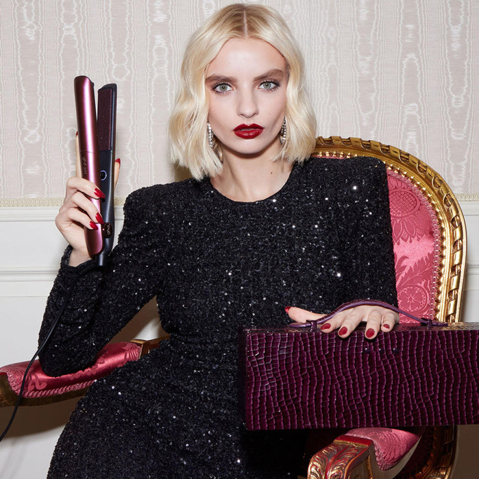 ghd Cherry Chic Kollektion – ghd Gold® Cherry Edition Styler + Luxus-Geschenkset